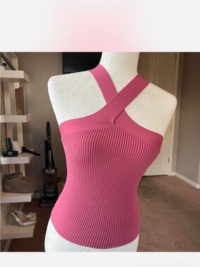 Aritzia Babaton Cross-Strap Ribbed Tank Top in Pink